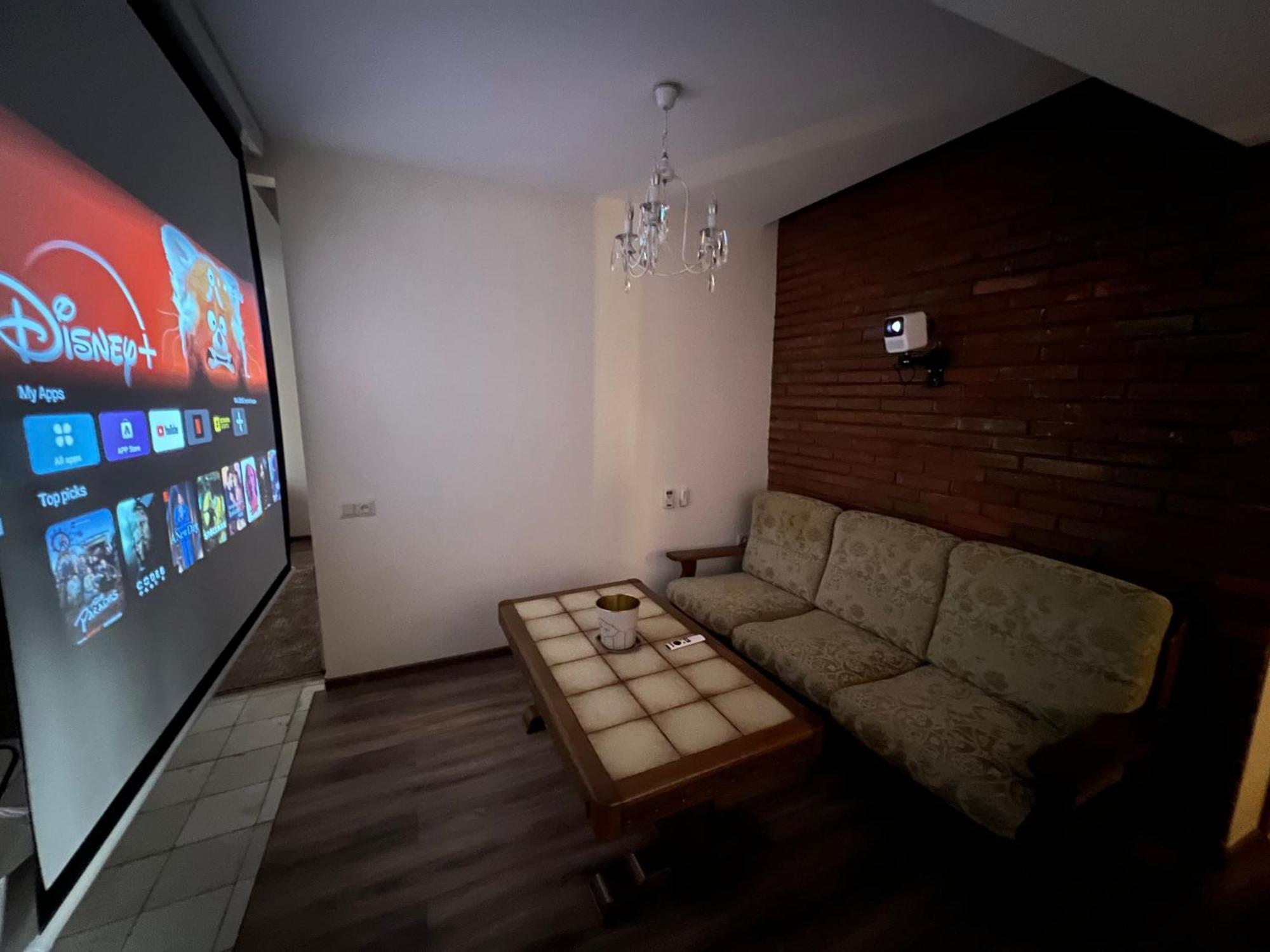 ホテル Wine Hills ティビリシ 部屋 写真
